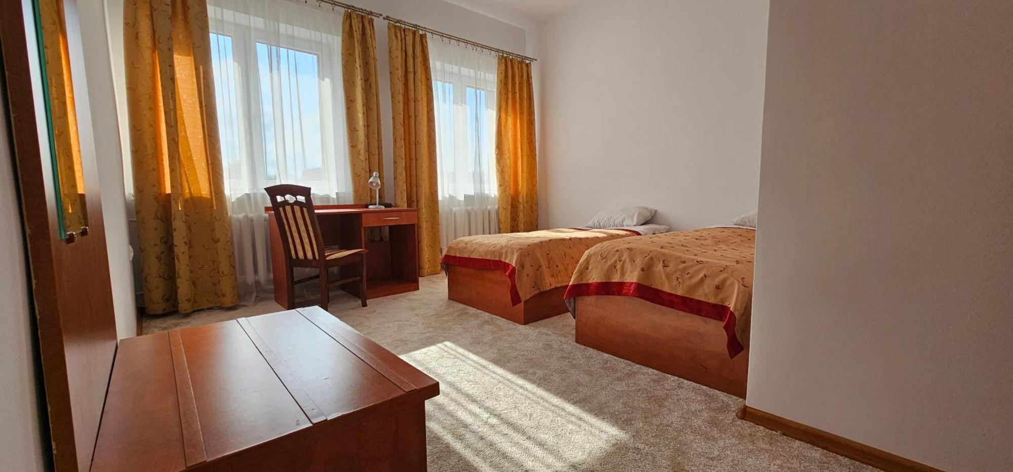 Rest Hostel Airport Modlin Nowy Dwór Mazowiecki Екстериор снимка