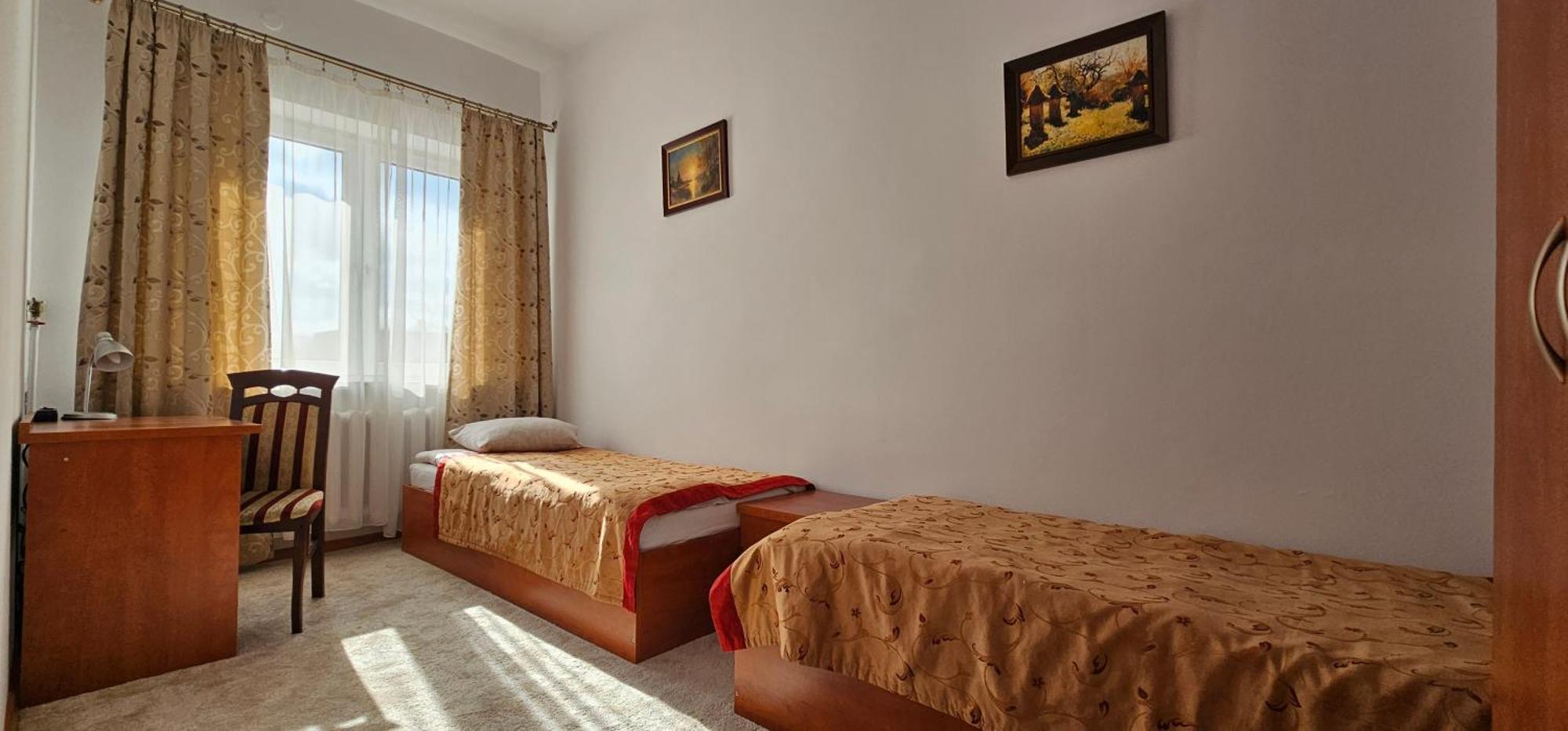 Rest Hostel Airport Modlin Nowy Dwór Mazowiecki Екстериор снимка