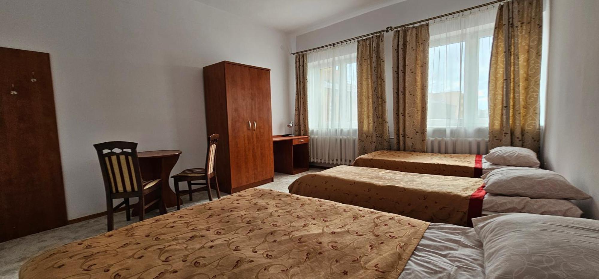 Rest Hostel Airport Modlin Nowy Dwór Mazowiecki Екстериор снимка