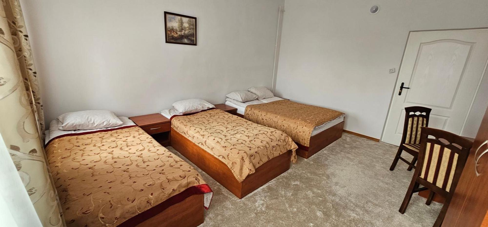 Rest Hostel Airport Modlin Nowy Dwór Mazowiecki Екстериор снимка