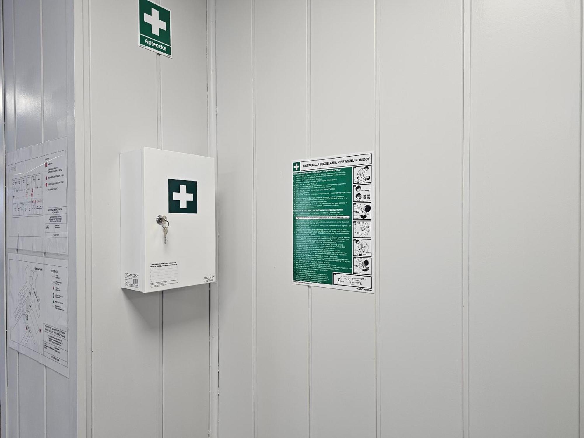 Rest Hostel Airport Modlin Nowy Dwór Mazowiecki Екстериор снимка