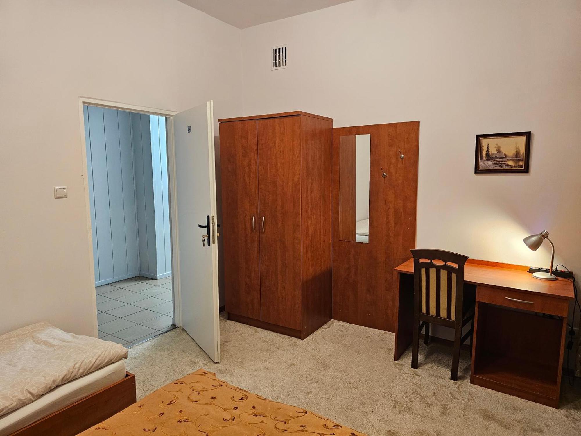 Rest Hostel Airport Modlin Nowy Dwór Mazowiecki Екстериор снимка